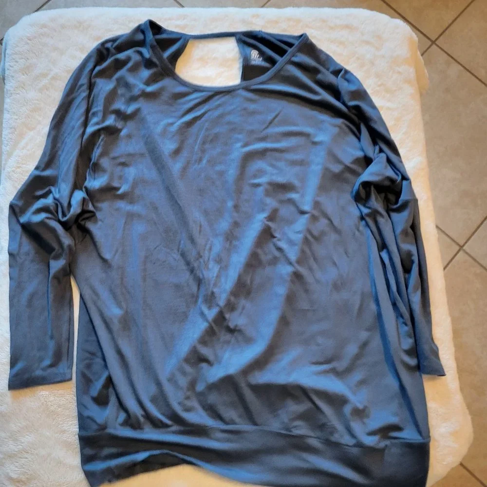 C9 BY CHAMPION Long Sleeve Open Back Training Shirt || BLUE - Picture 9 of 10